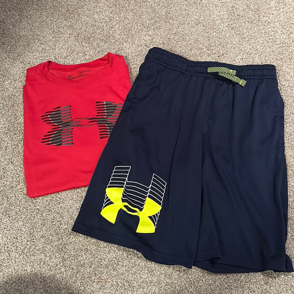 Bundle - youth large Under Armour set - shorts and T-shirt